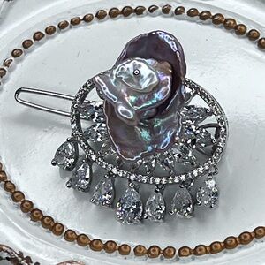 🎉🎉 Custom Design Freshwater Keshi Pearl Crystal Hair Clip